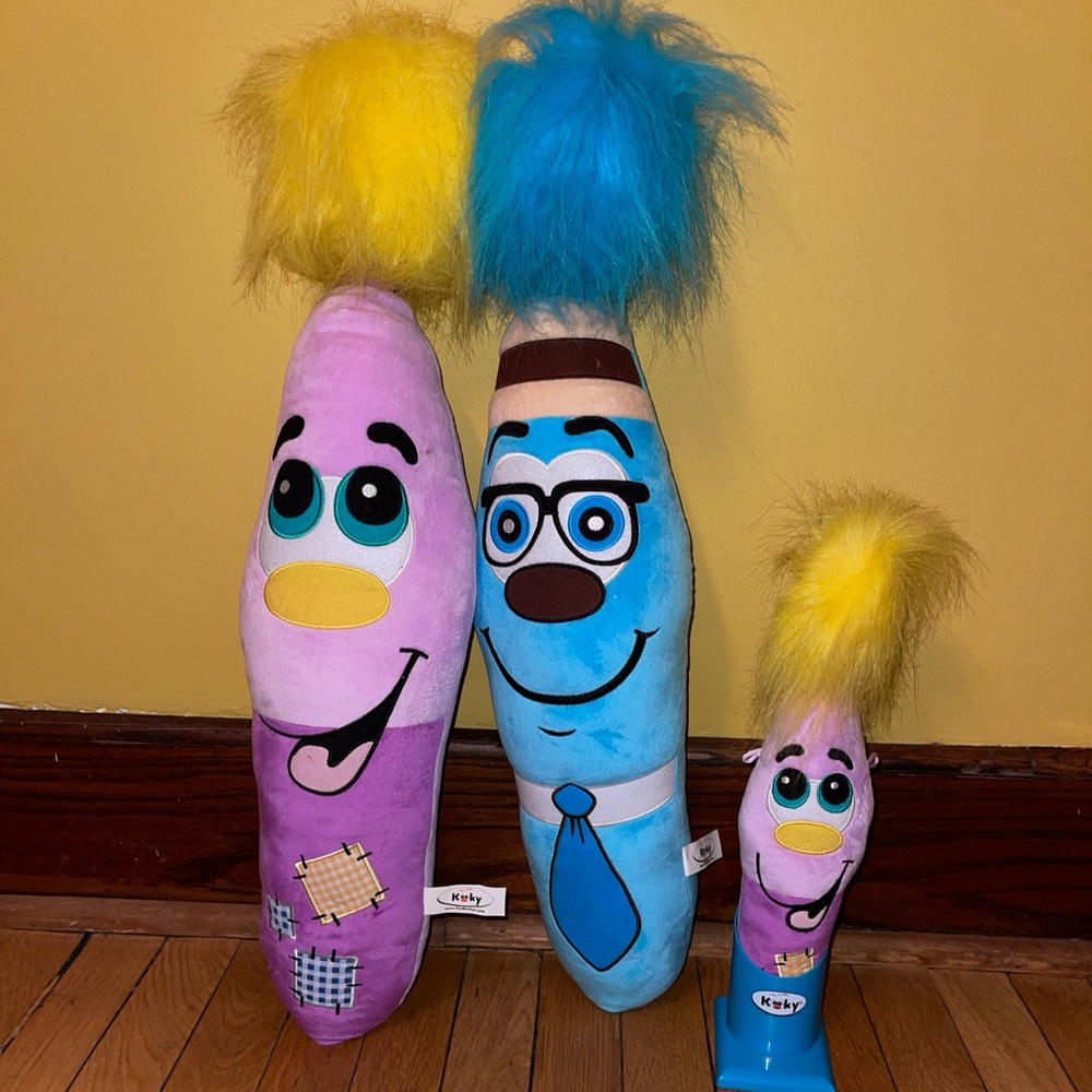 Kooky Pens jumbo plush and medium plush vintage toy bundle